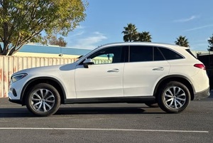 Mercedes-Benz GLC 300 SUV RWD 2024 Usado, Excelente Auto Usado - Product Image 4