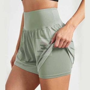 Pantalones cortos deportivos para correr de doble capa de LICRA para mujer personalizados 2 en 1 pantalones cortos de yoga y gimnasio - Product Image 5