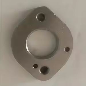 Brides de refroidisseur d'huile résistantes aux hautes températures Garantie de 1 an Composants de l'engrenage central Équipement industriel de machines de pièce de liquide de refroidissement - Product Image 1