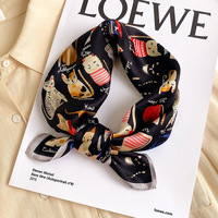 Luxe 100% pure soie écharpe personnalisé numérique chat impression dessin animé carré foulard en soie doux léger Hijab pour les femmes
