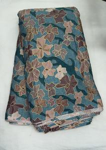 Tela de Chinnon Puro con Estampado Posicional y Bordado para Lehenga y Vestidos |   Trabajo de Trituración Simple |   Costo de Envío Adicional - Product Image 4