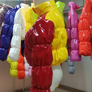 OEM logotipo personalizado recortar abajo Abrigos Mujer puff burbuja chaqueta personalizada casual invierno abajo puffer chaqueta mujer burbuja abrigos - Product Image 5