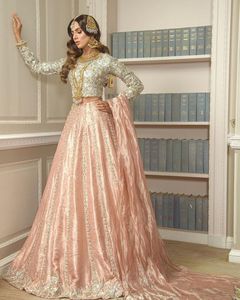 2023 nouvelle mariée élégante brodée soie Blouse Lehenga Dupatta robe avec cristal verre perles pierre et Dabka travail - Product Image 1