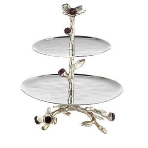 Soporte para Pastel de Metal Decorativo Floral con Acabado Antiguo de Tendencia, Decoración de Lujo para Celebración de Cumpleaños, Soporte para Servir Pastel - Product Image 1