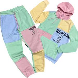 ชุดกีฬาโพลีเอสเตอร์สำหรับเล่นยิมของผู้หญิงชุดวอร์มวิ่งออกกำลังกายพลัสไซส์สำหรับฤดูใบไม้ร่วงของผู้ชาย - Product Image 1