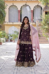 ชุดผ้าซาติน salwar dupatta ออกแบบหรูหราสไตล์สบายสำหรับงานปาร์ตี้ที่สร้างขึ้นด้วยรายละเอียดที่ทันสมัย - Product Image 3
