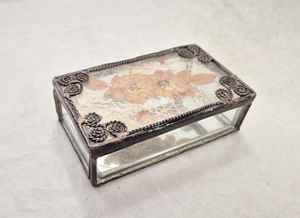 Caja de anillo de joyería con forma de rectángulo de estilo americano con marco de pulido antiguo perfecto para almacenar anillos collares y accesorios finos - Product Image 3