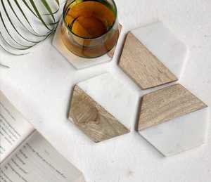 Sous-verres 4x4 en bois naturel et tapis et tampons en pierre de marbre pour maisons élégantes cuisines restaurants et vaisselle - Product Image 1