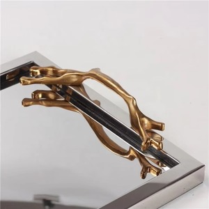 Beau plateau de service attrayant en acier inoxydable avec branche de feuille d'or intégrée gère des fournitures de restaurant incroyables - Product Image 4