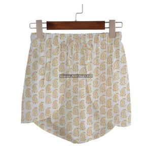 Shorts enveloppants à imprimé floral pour femmes, vêtements de détente d'été, shorts enveloppants en coton à imprimé floral, collection plage pour filles, style babydoll - Product Image 1