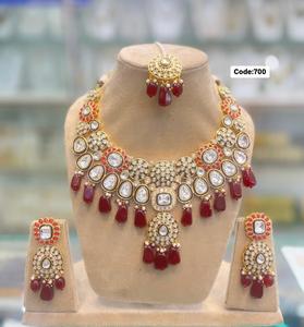Collier et boucles d'oreilles de qualité supérieure faits à la main Kundan Polki pour un mariage traditionnel et élégant ou une fête Look pour les mariées - Product Image 5