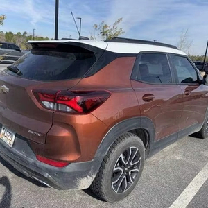 Chevrolet Traverse Premier Turbo AWD 2021 d'occasion, intérieur en cuir clair, toit ouvrant panoramique - Product Image 1