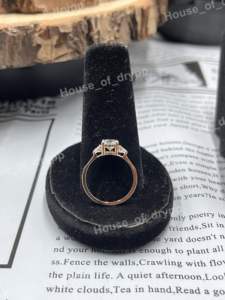 Anillo de compromiso de plata 925 con diamante moissanita VVS, anillo de tres piedras de lujo para propuesta de matrimonio, chapado en rodio para mujer - Product Image 4