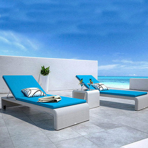 Chaise longue pliante en rotin PE de qualité supérieure avec coussin en polyester, résistante aux intempéries, pour extérieur, bord de piscine, usage intensif, villa, cour - Product Image 4