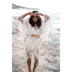 Robe poncho confortable et élégante avec une silhouette fluide, idéale pour un usage quotidien, une mode décontractée et un facile assortiment de tenues, en provenance d'Inde - Product Image 4