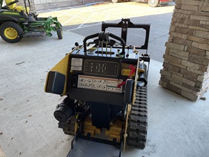 2025 COMPACT Boxer 385D <b>Stand</b>-On Skid Steer Loader Kubota <b>Engine</b> Gearbox High Efficiency Mini Track Loader GRAPPLE Pump & Motor - Product Image 6