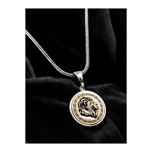 Collana in Argento Sterling 925 con Motivo Leone Ricamato - Simbolo di Forza - Product Image 3