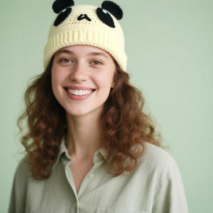 Bonnet en tricot super adorable pour femme, motif dessin animé mignon, fait main en fil de coton respirant, idéal pour l'hiver et les fêtes – Nouveauté très tendance - Product Image 2