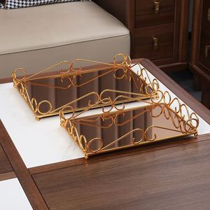 Plateau miroir en métal noir rond moderne pour commode organisateur de bijoux élaboré avec des caractéristiques de parfum de vanité décoratives - Product Image 6