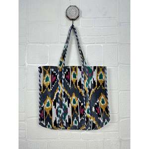 Bolsa de Mano Grande Reversible Acolchada de Terciopelo y Algodón, Estilo Boho, Ecológica, Resistente, para Compras, Playa y Fines de Semana, Color Ocre - Product Image 4