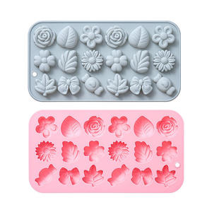 Moldes de Silicona 3D en Forma de Corazón de Rosa para Hielo/Chocolate - 2.5 Moldes Grandes de Silicona con Forma de Flor para Hielo para Cócteles y Bebidas - Product Image 1