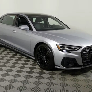 Audi A8 L 55 TFSI quattro 2023 Seminuevo en Excelente Estado - Product Image 1