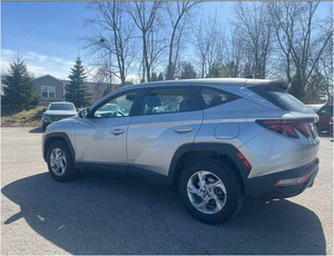 Assez utilisé 2023 Hyun-dai Tucson SE AWD - Product Image 4