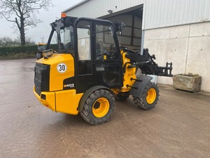 Cargador de Troncos JCB 403 Plus, Cargador de Ruedas con Motor Diésel de 7 Toneladas, con Alto Momento de Carga y Caja de Cambios para Manipulación de Madera - Product Image 5