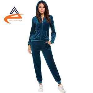 Conjunto Deportivo de Terciopelo para Mujer, Invierno, Color Sólido, Cómodo para el Gimnasio - Product Image 1