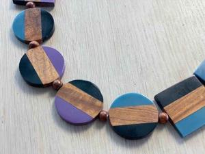 Collier en résine, accessoire de bijouterie audacieux et accrocheur pour les amateurs de mode moderne, haute qualité - Product Image 5