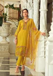Ensemble Kurta de créateur en coton épais avec imprimé organza Dupatta Vêtements pakistanais indiens de haute qualité Salwar Kameez de qualité exportée - Product Image 5