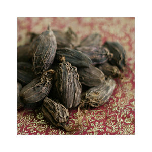 Cardamome noire disponible en quantité de gros pour usage culinaire et industriel - Product Image 2