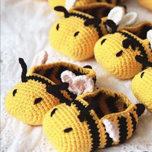 Calcetines de punto hechos a mano para bebé, diseño de abeja, suela suave, para el primer mes y los cien días, tipo casual, para niños, de primavera - Product Image 2