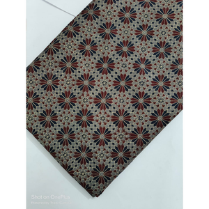 2024 Design à la mode en gros tissu imprimé à la main pour robe vêtements grossiste Textile de tissu indien au fournisseur à taux d'usine - Product Image 2