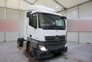 EN EXISTENCIA 2O14 Actr0s Tw0 wheelss dr1ve 10677CC R1ghtstreer1ng D1esel eng1ne TruckSS - Product Image 3
