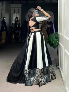 Nouveau dernier rayonne pur imprimé avec papier miroir travail Lehenga Choli fête porter - Product Image 3