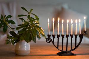 Portavelas de Menorah de Navidad ecológico hecho a mano de alta calidad para decoración del hogar soporte de vela de cena de boda de Metal - Product Image 4