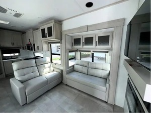 Modelo Usado Gr-a-n-d Design Solitude 417KB 2025 con Alto Rendimiento Disponible para la Venta - Product Image 2