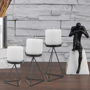 Juego de 3 Portavelas Navideños de Hierro Geométrico Moderno y Ecológico para Decoración del Hogar - Product Image 1