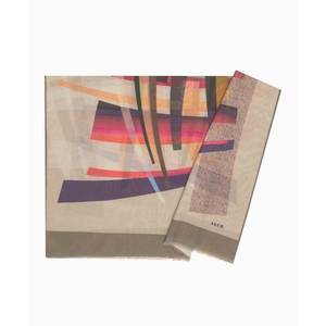 ผ้าพันคอผ้าไหมคอตตอนสีเบจทรงสี่เหลี่ยมผืนผ้าลายดิจิตอลวินเทจ - Product Image 2