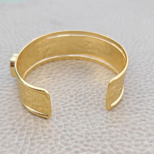 Brazalete abierto ajustable de concha de abulón natural de alta calidad con ónice verde, chapado en oro de 18k, joyería de moda para mujer. - Product Image 6