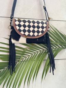 Nuevo Bolso de Cuero con Flecos, Estilo Bohemio Gitano Occidental, Hecho a Mano con Piel de Vaca, con Diseño de Cuadros de Diseñador - Product Image 2