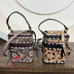 Estuche de tocador de viaje OEM ODM Factory, organizador de maquillaje para mujer, estuche de cosméticos y estuche de tocador de cuero con herramientas manuales para mujer - Product Image 1