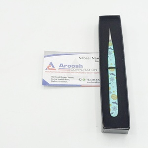 แหนบแยกขนตาทำจากสเตนเลสเคลือบกระดาษเป็นมิตรต่อสิ่งแวดล้อมออกแบบโลโก้ได้ตามที่ต้องการ - Product Image 4