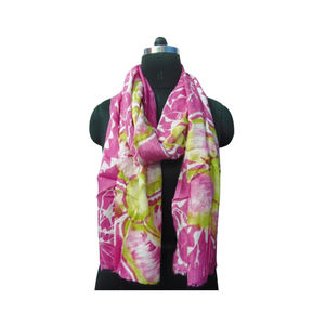 Bufandas estampadas de viscosa de excelente calidad de nueva colección disponibles a precio competitivo - Product Image 1