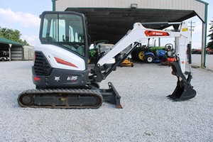Mini-excavatrice E35R2 2022, 2-90 tonnes, chenille de chantier, moteur Isuzu, moteur Doosan, hydraulique KYB, roulement, haute capacité de creusement - Product Image 6