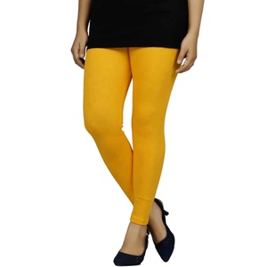 ชุดโยคะแบบกำหนดเอง ชุดออกกำลังกาย ผ้ายืดสแปนเด็กซ์/ไนลอน ความยาวระดับเข่า เอวยางยืด ซับแรงกระแทก แห้งเร็ว กระชับรูปร่าง ชุด 2 ชิ้น - Product Image 1