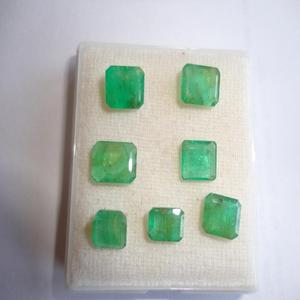 ได้รับการรับรองจาก IGI พลอยพลอยสีเขียวมรกตเงางามเป็นธรรมชาติที่ได้รับการรับรองจากผู้ผลิตอัญมณีที่มีคุณภาพดีมากสำหรับการทำเครื่องประดับ - Product Image 2