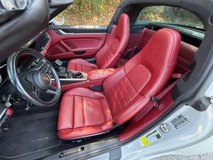 รถปอร์เช่ 911 ทาร์ก้า 4S ปี 2022 ได้รับการรับรองความสะอาด - Product Image 2