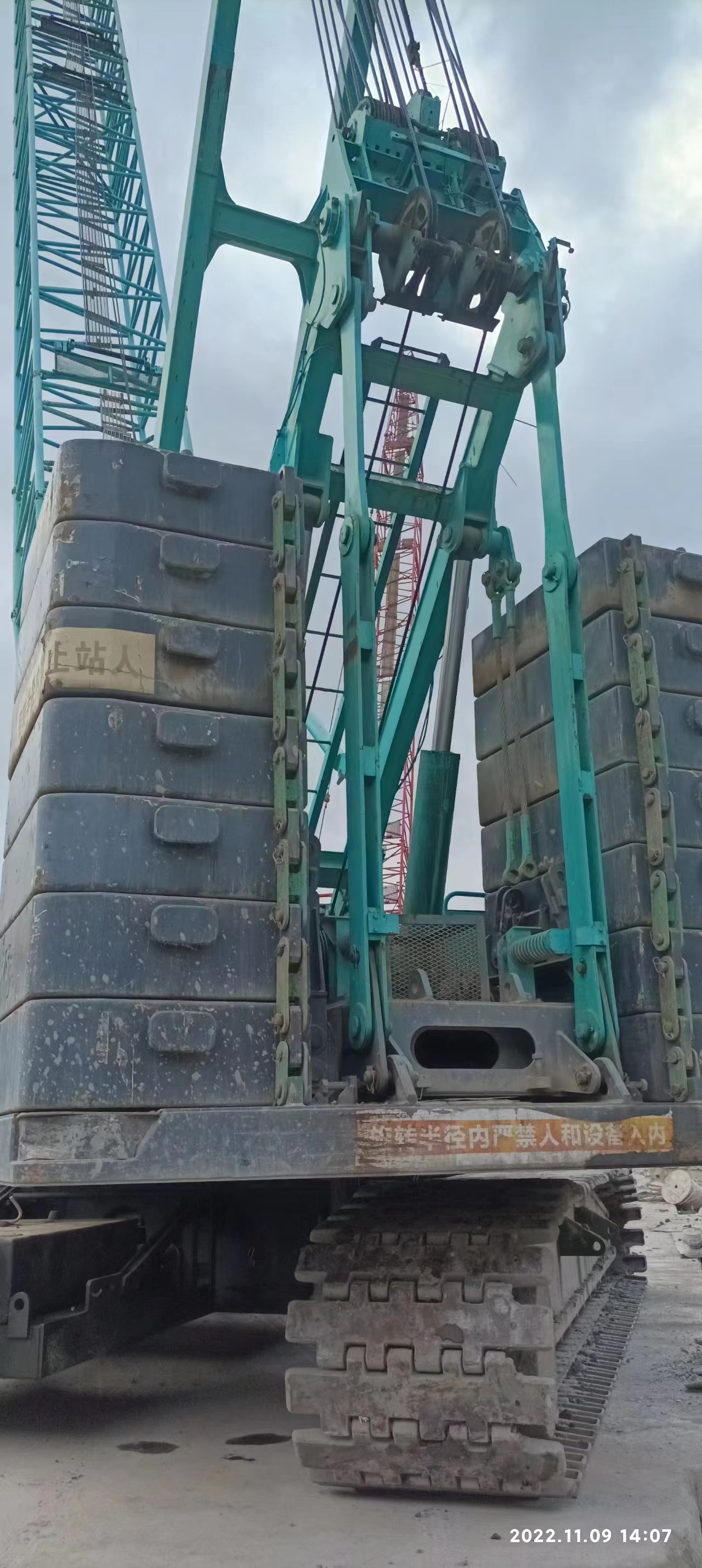 Kobelco CKE2500 Crawler Crane - 250T Used Crane from Japan